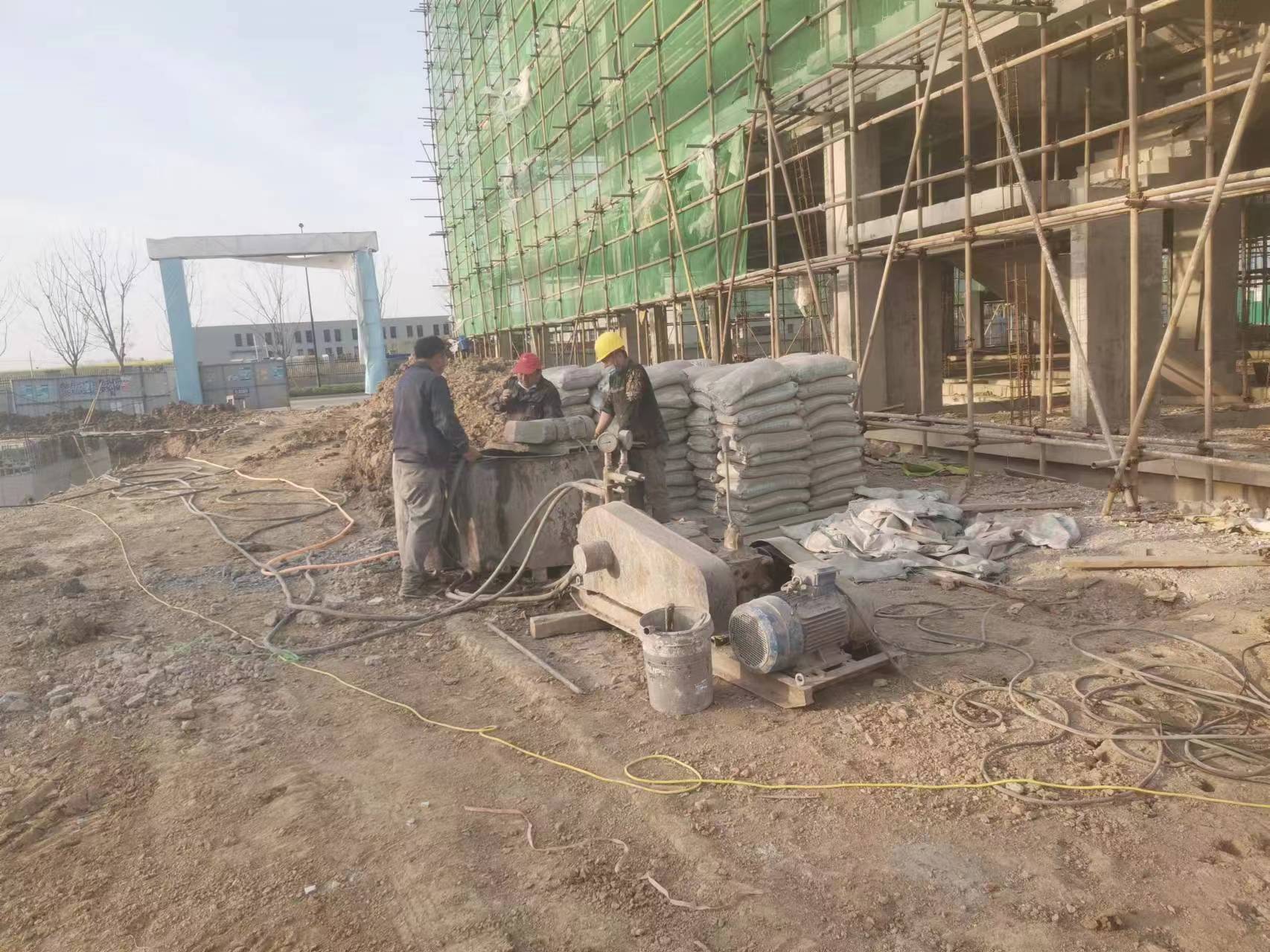 白茅湖农场别墅下沉注浆